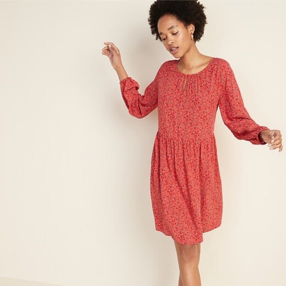 Old Navy Red Floral Soft Woven Keyhole Swing Dress Small Summer Boho Casual‎